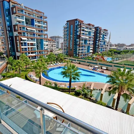 Crystal Park Apartment *